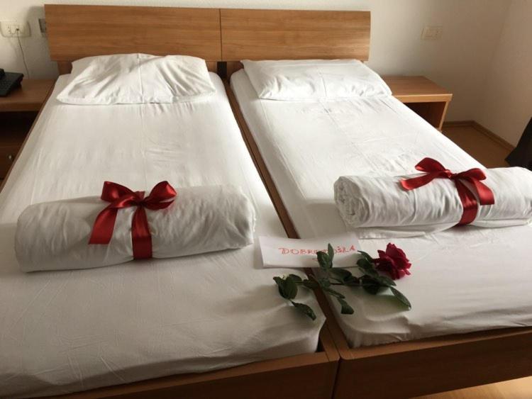 Hotel Lukas 格拉达茨 外观 照片