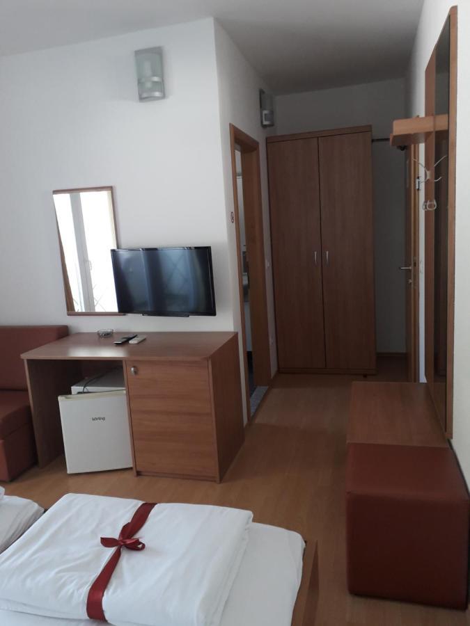 Hotel Lukas 格拉达茨 外观 照片