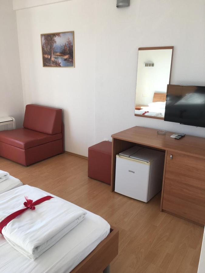 Hotel Lukas 格拉达茨 外观 照片